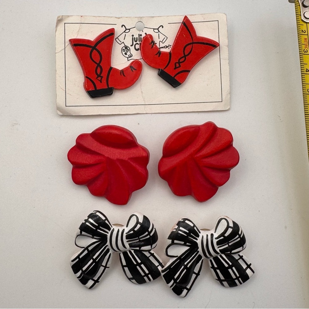 Vintage Brightly colored vintage earrings lot Red Cowgirl Western 90s wood post - Picture 2 of 5